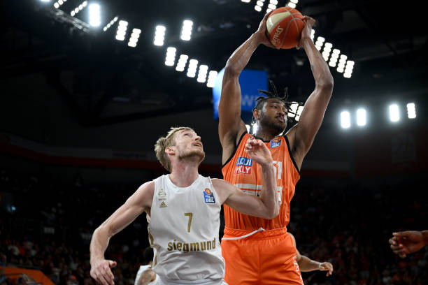 辽篮的板凳 辽篮的板凳