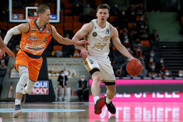 在替补对位 在替补对位